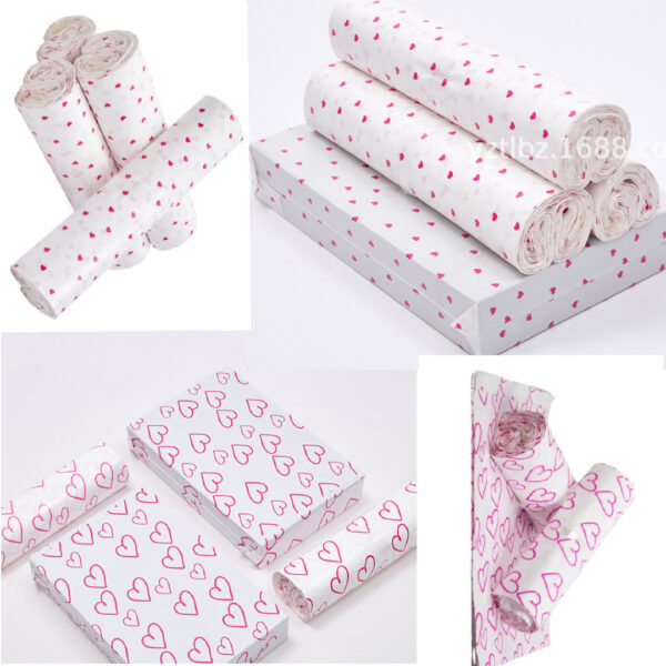 White heart mailer bag
