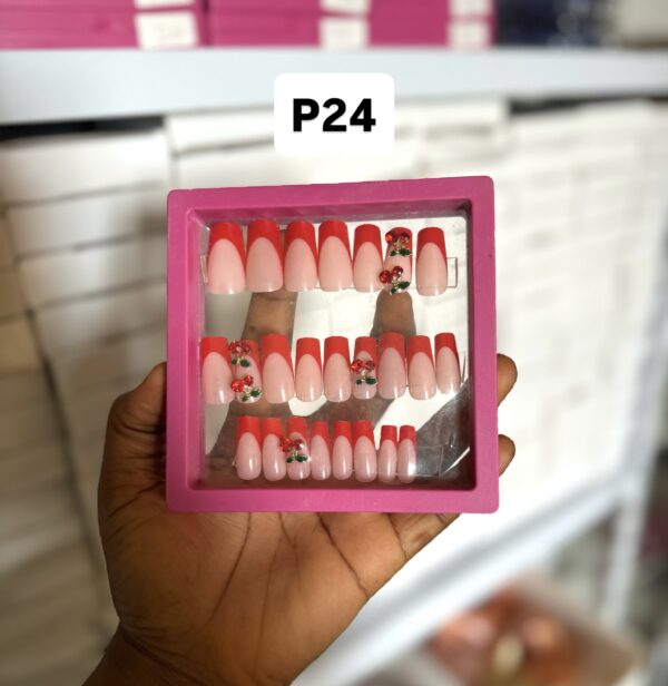 P24 (24 Press on on nail tips & installation kit)