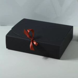 Black & red fancy gift box (31x25x8cm)
