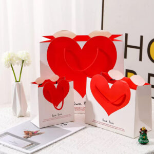 Xmas red & white heart paper bag