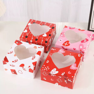 Xmas themed heart box (15x15x8cm)