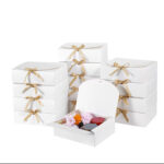 Xmas White & gold fancy gift box (20x20x10cm)