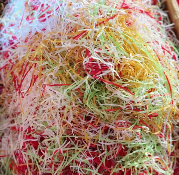Xmas themed shredded paper 100g